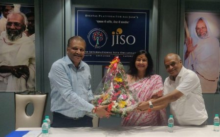 Mother, Artist and Messiah - Didi Manan Chaturvedi Ji was given a grand welcome by the team of Jain International Seva Organization (JISO)