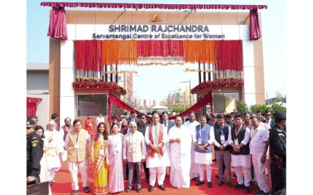 Hon’ble Defence Minister Shri Rajnath Singh Inaugurates Shrimad Rajchandra Sarvamangal Centre of Excellence for Women at Dharampur